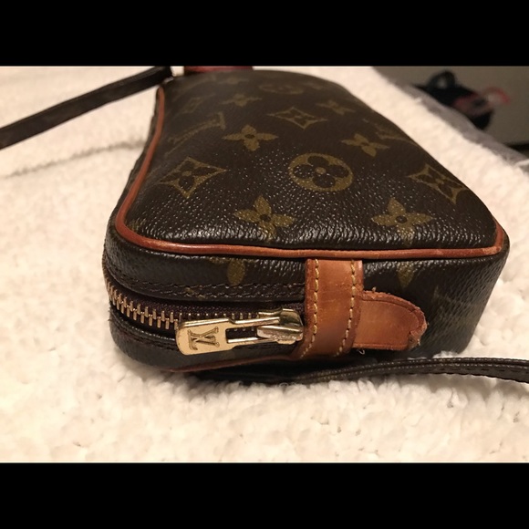 Louis Vuitton Marly Crossbody in great condition! - Picture 8 of 8